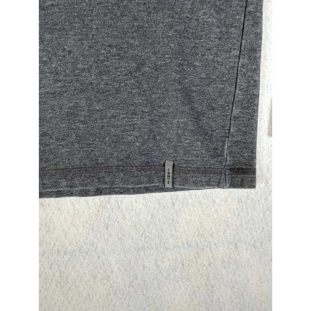 REI Men's Gray Long Sleeve Crew‎ Neck Sweatshirt Size S Cotton Polyester Blend